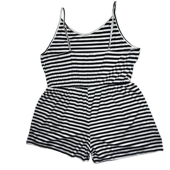 Black and White Striped Women's Dress EMERY ROSE 1X - Picture 2 of 16